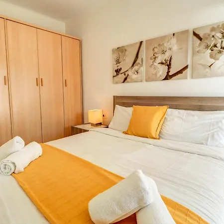 Diamond By Hello Homes Sitges